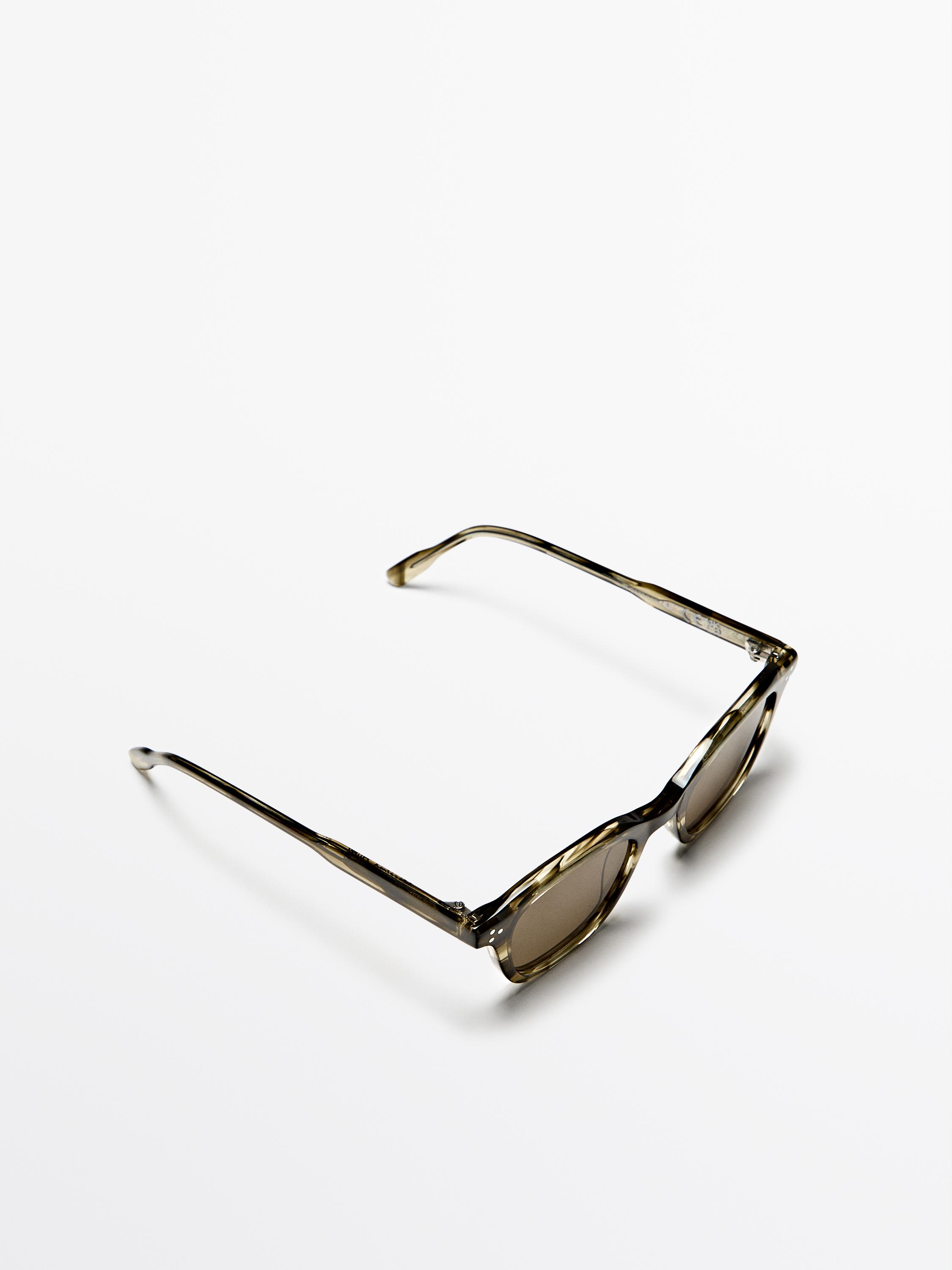 Rectangular tortoiseshell-effect sunglasses